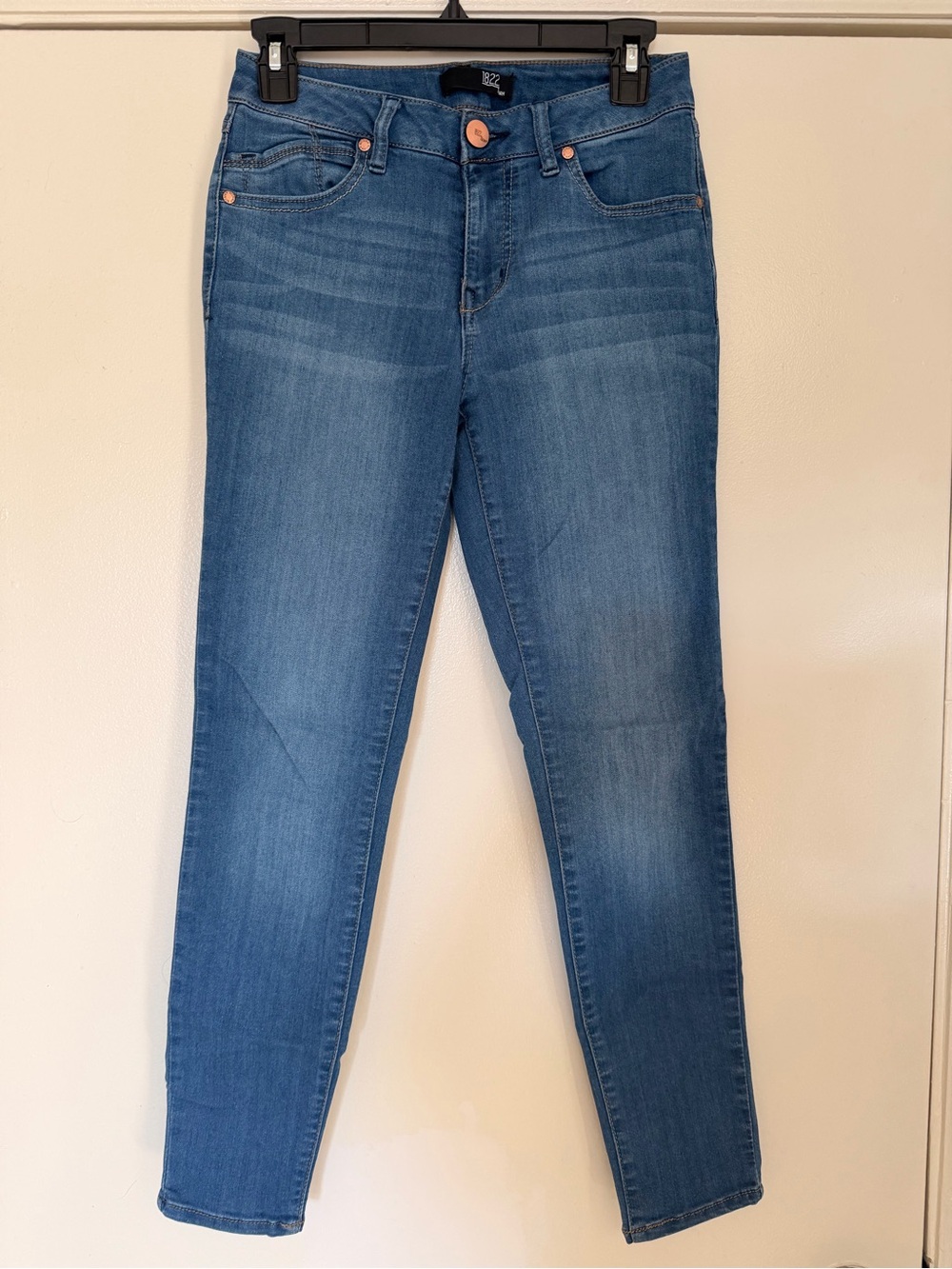 Women’s Blue Mid-Rise Skinny Jeans -